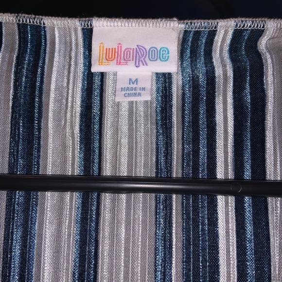 Lularoe Medium Silk Kimono/Wrap - Picture 2 of 3
